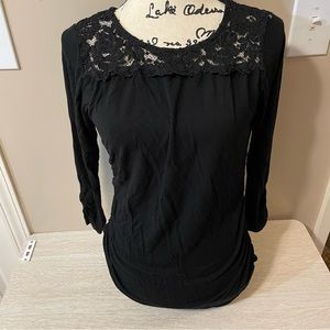 🎀5/$25🎀 Maurices black rouched dressy top lace large